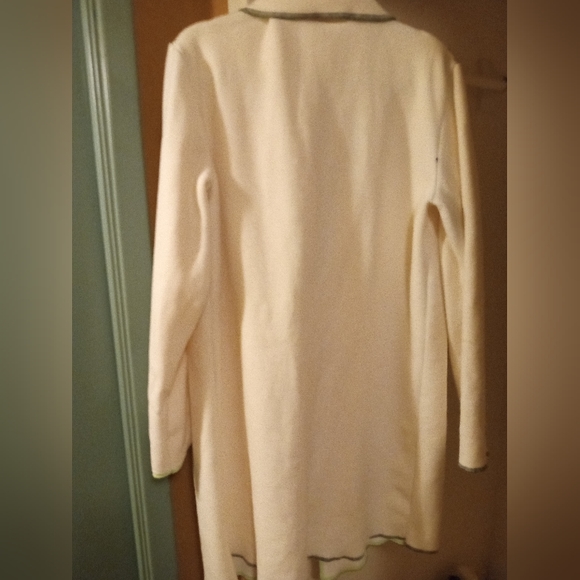 Soft cre sweater coat - Picture 4 of 6